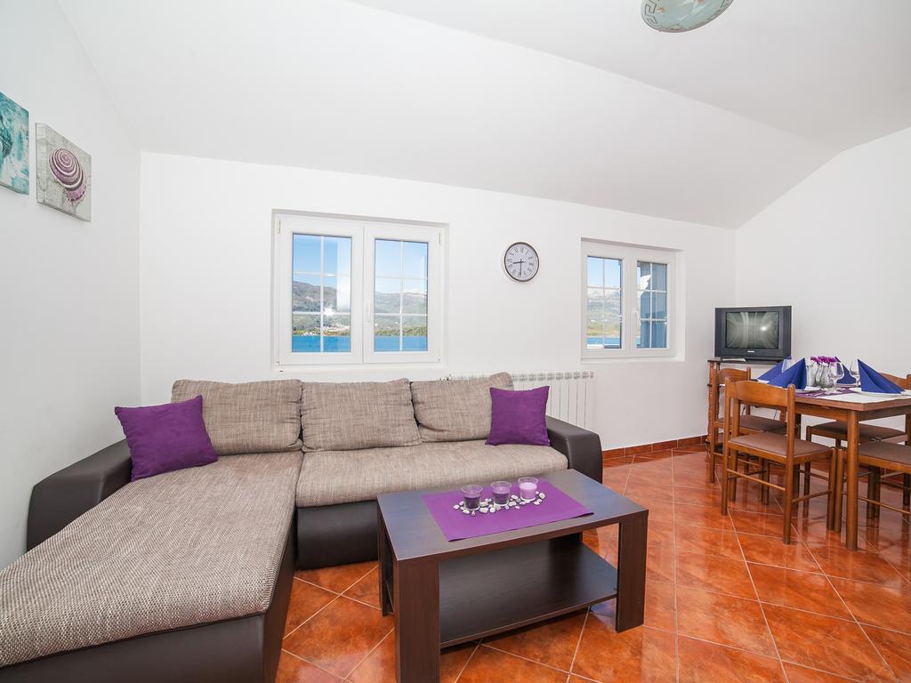 Apartments Elena Тиват Экстерьер фото